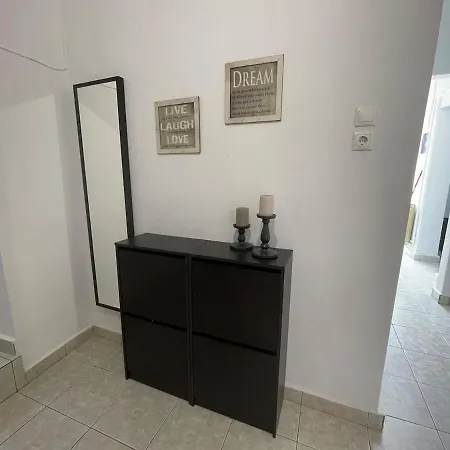 Semele Athens, Koukaki אתונה